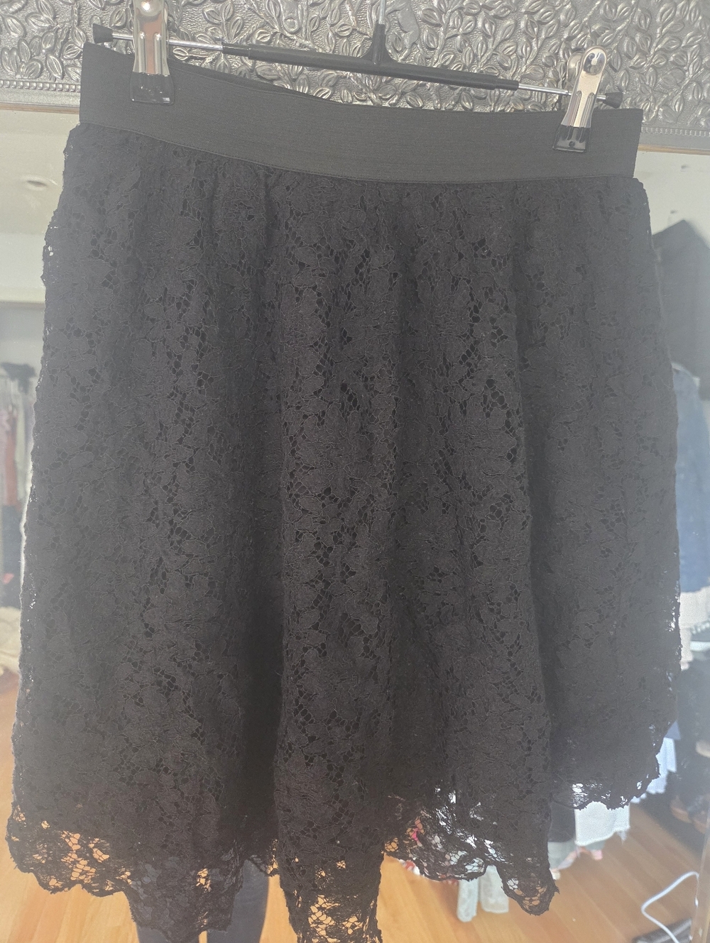 Divided Lace Short Elastized Waist Skirt